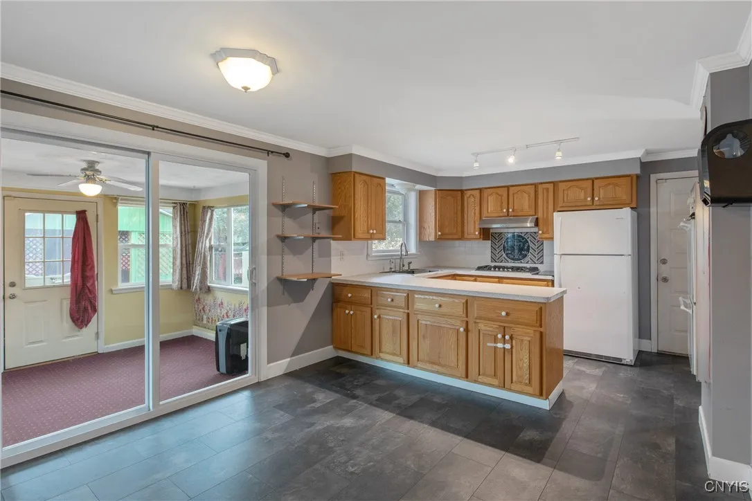 103 Colony Park Drive, Salina, New York 13088, Salina, New York 13088, 4 Bedrooms Bedrooms, 8 Rooms Rooms,3 BathroomsBathrooms,Residential,For Sale,103 Colony Park Drive, Salina, New York 13088,0,S1649108