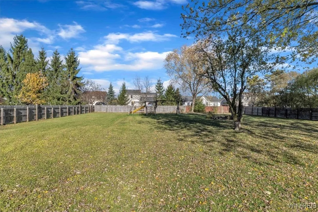 5252 William Street, Lancaster, New York 14086, Lancaster, New York 14086, 3 Bedrooms Bedrooms, 5 Rooms Rooms,2 BathroomsBathrooms,Residential,For Sale,5252 William Street, Lancaster, New York 14086,0,B1648766