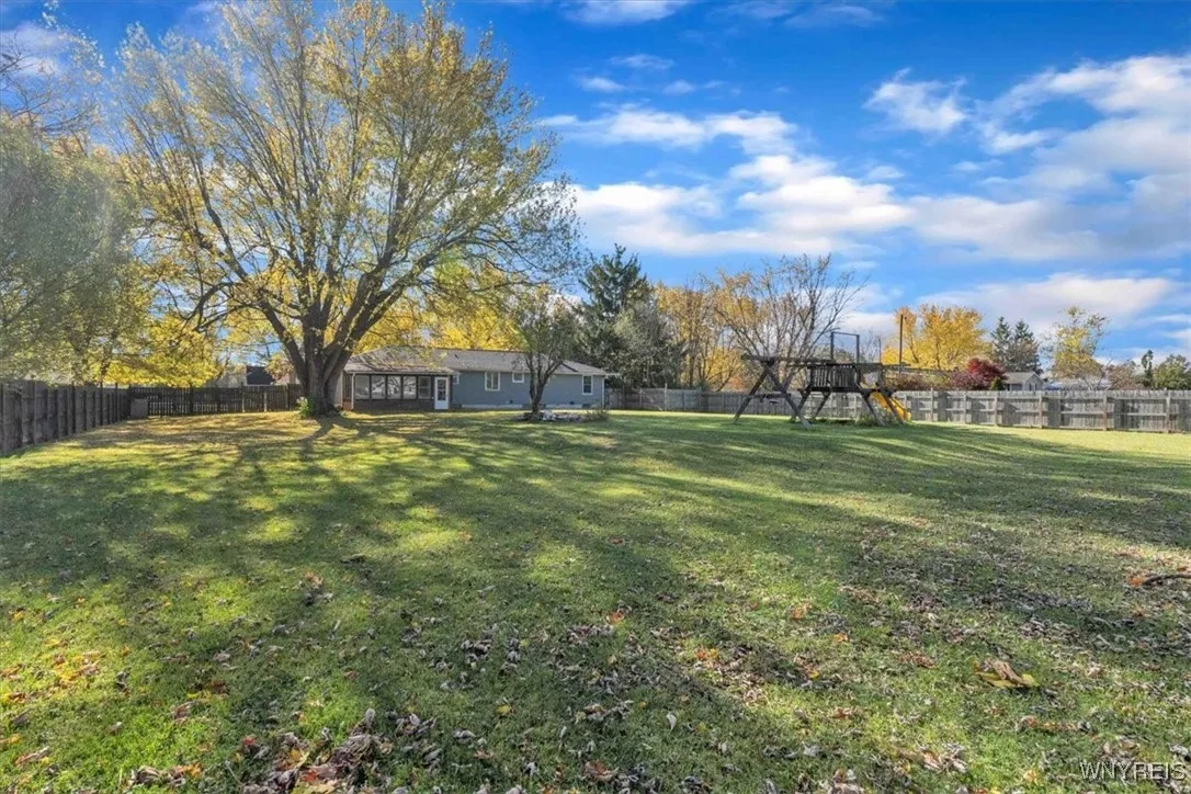 5252 William Street, Lancaster, New York 14086, Lancaster, New York 14086, 3 Bedrooms Bedrooms, 5 Rooms Rooms,2 BathroomsBathrooms,Residential,For Sale,5252 William Street, Lancaster, New York 14086,0,B1648766