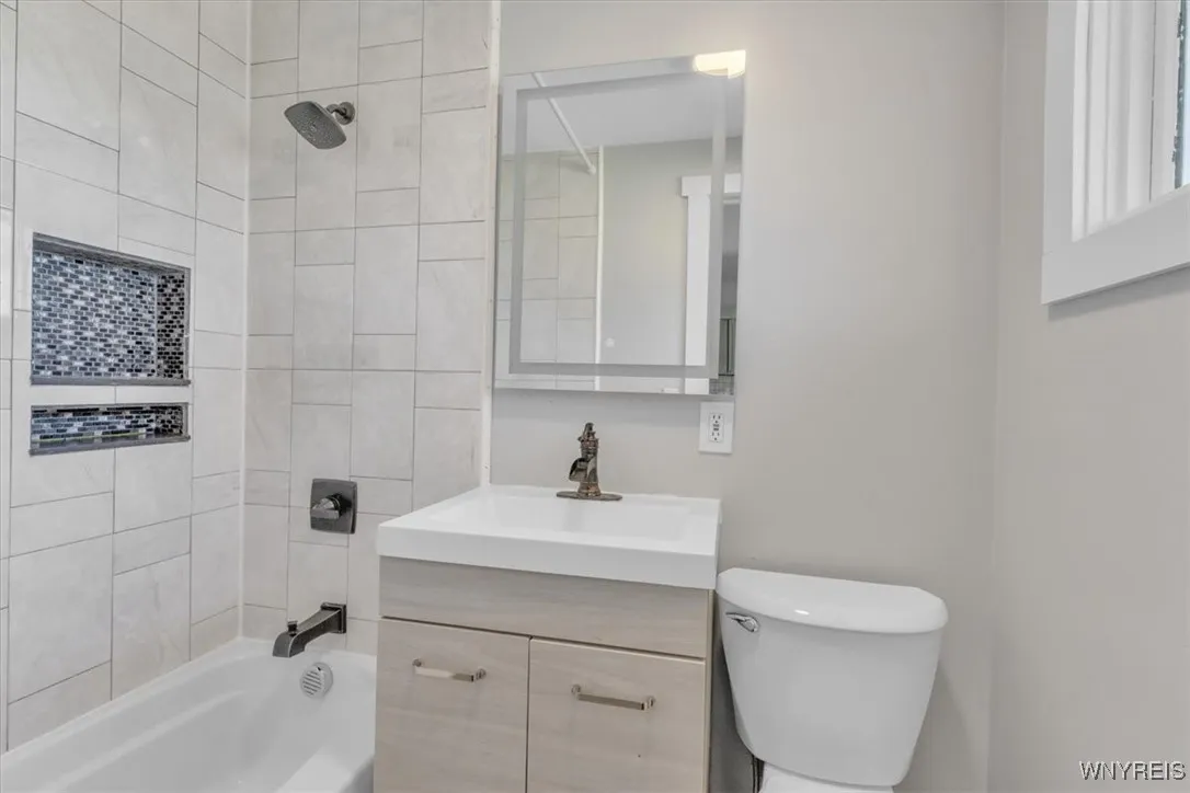 5252 William Street, Lancaster, New York 14086, Lancaster, New York 14086, 3 Bedrooms Bedrooms, 5 Rooms Rooms,2 BathroomsBathrooms,Residential,For Sale,5252 William Street, Lancaster, New York 14086,0,B1648766