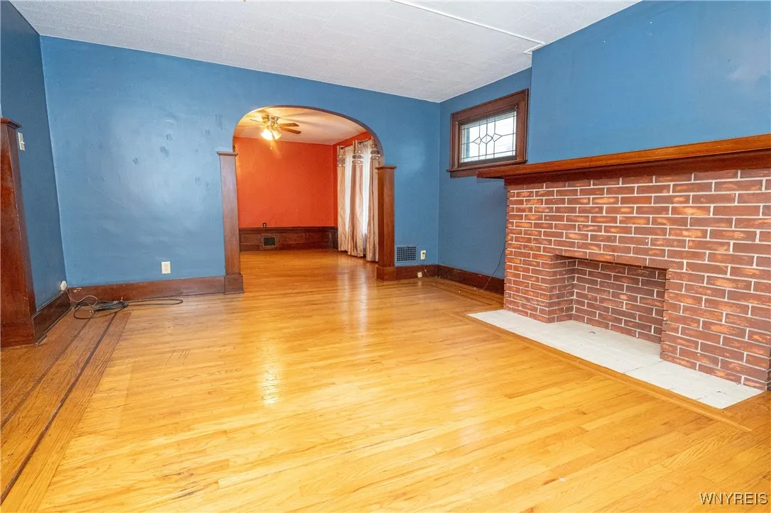 81 Melrose Street, Buffalo, New York 14220, Buffalo, New York 14220, 4 Bedrooms Bedrooms, ,2 BathroomsBathrooms,Residential,For Sale,81 Melrose Street, Buffalo, New York 14220,0,B1649218