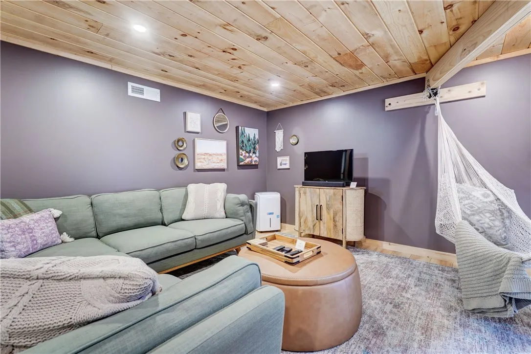 7047 Lawyer Road R 162, Naples, New York 14512, Naples, New York 14512, 3 Bedrooms Bedrooms, 6 Rooms Rooms,2 BathroomsBathrooms,Residential,For Sale,7047 Lawyer Road R 162, Naples, New York 14512,0,R1648922