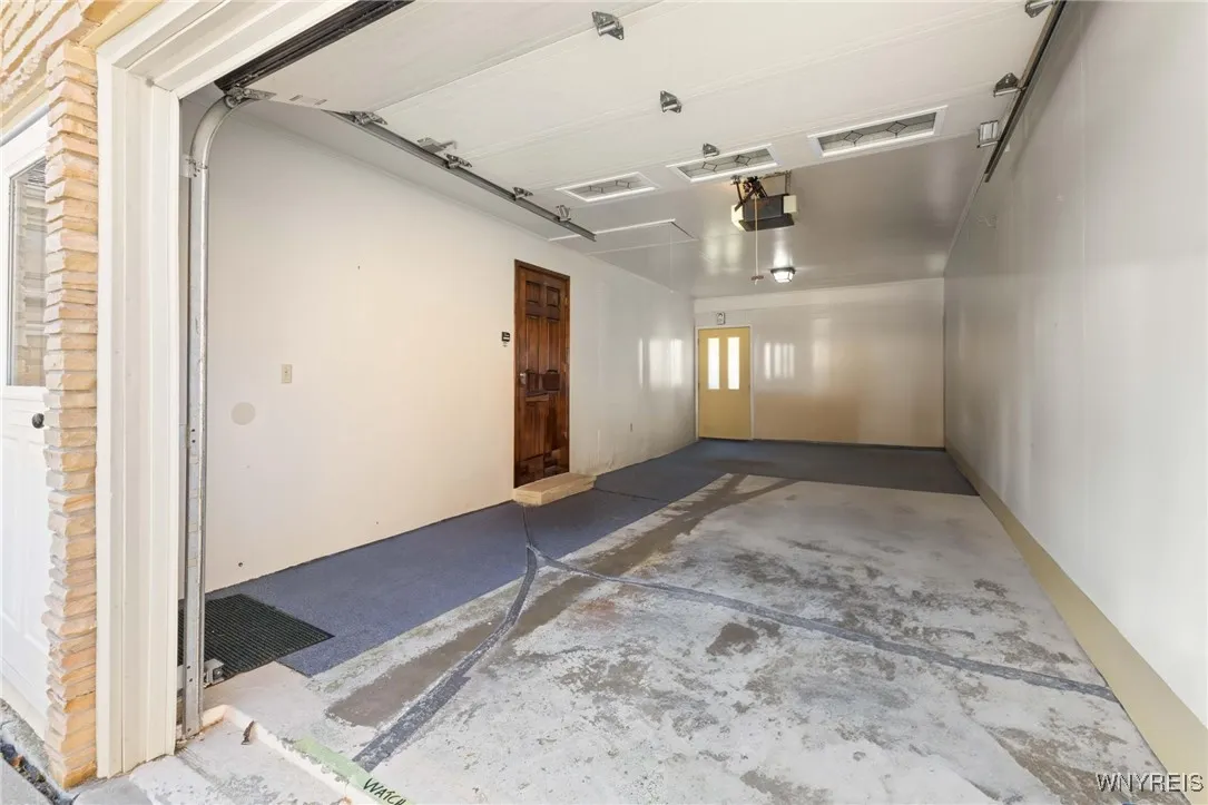 74 Pacecrest Court, West Seneca, New York 14224, West Seneca, New York 14224, 3 Bedrooms Bedrooms, 8 Rooms Rooms,1 BathroomBathrooms,Residential,For Sale,74 Pacecrest Court, West Seneca, New York 14224,0,B1647222