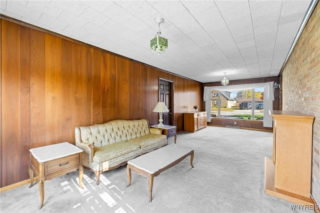 74 Pacecrest Court, West Seneca, New York 14224, West Seneca, New York 14224, 3 Bedrooms Bedrooms, 8 Rooms Rooms,1 BathroomBathrooms,Residential,For Sale,74 Pacecrest Court, West Seneca, New York 14224,0,B1647222