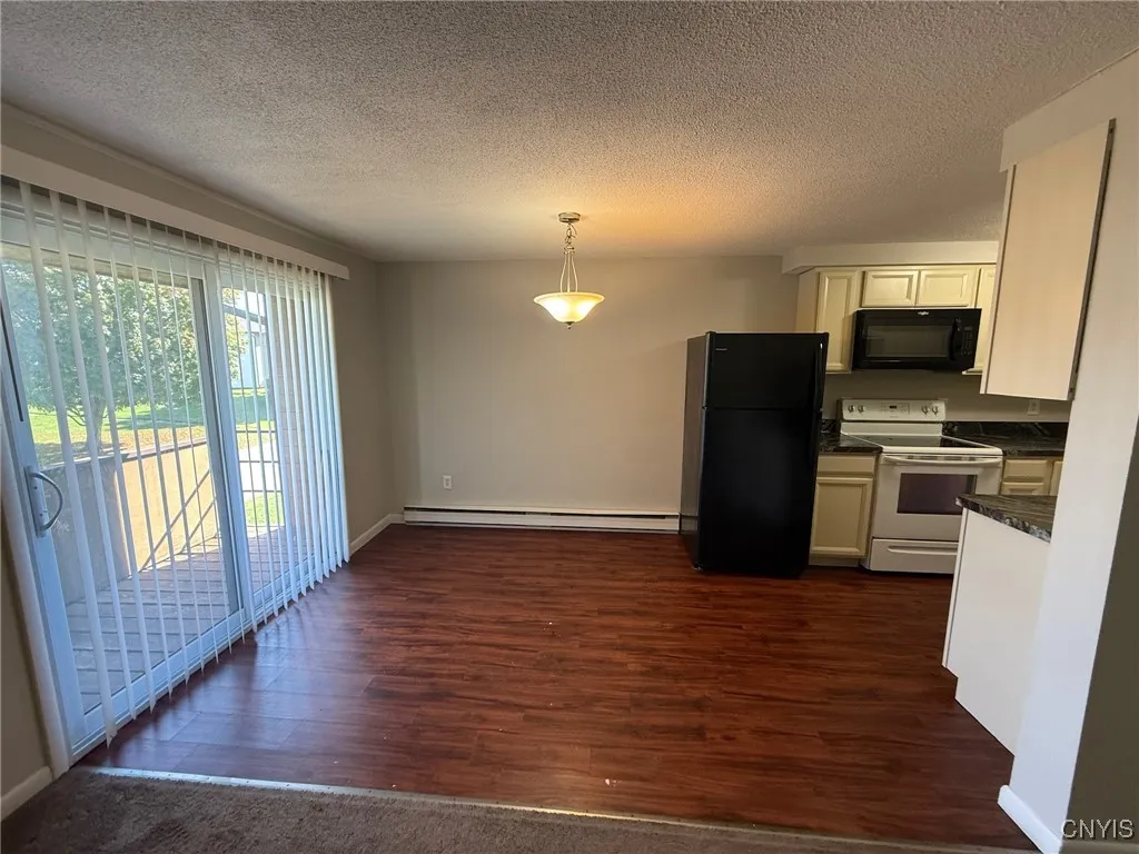 994 Village Boulevard North, Van Buren, New York 1, Van Buren, New York 13027, 1 Bedroom Bedrooms, 4 Rooms Rooms,1 BathroomBathrooms,Residential Lease,For Rent,994 Village Boulevard North, Van Buren, New York 1,0,S1641057