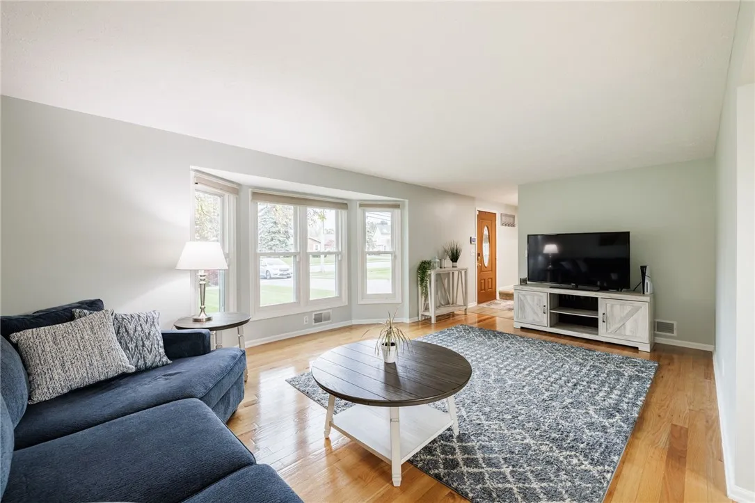 115 Mill Road, Greece, New York 14626, Greece, New York 14626, 4 Bedrooms Bedrooms, 7 Rooms Rooms,2 BathroomsBathrooms,Residential,For Sale,115 Mill Road, Greece, New York 14626,0,R1648947