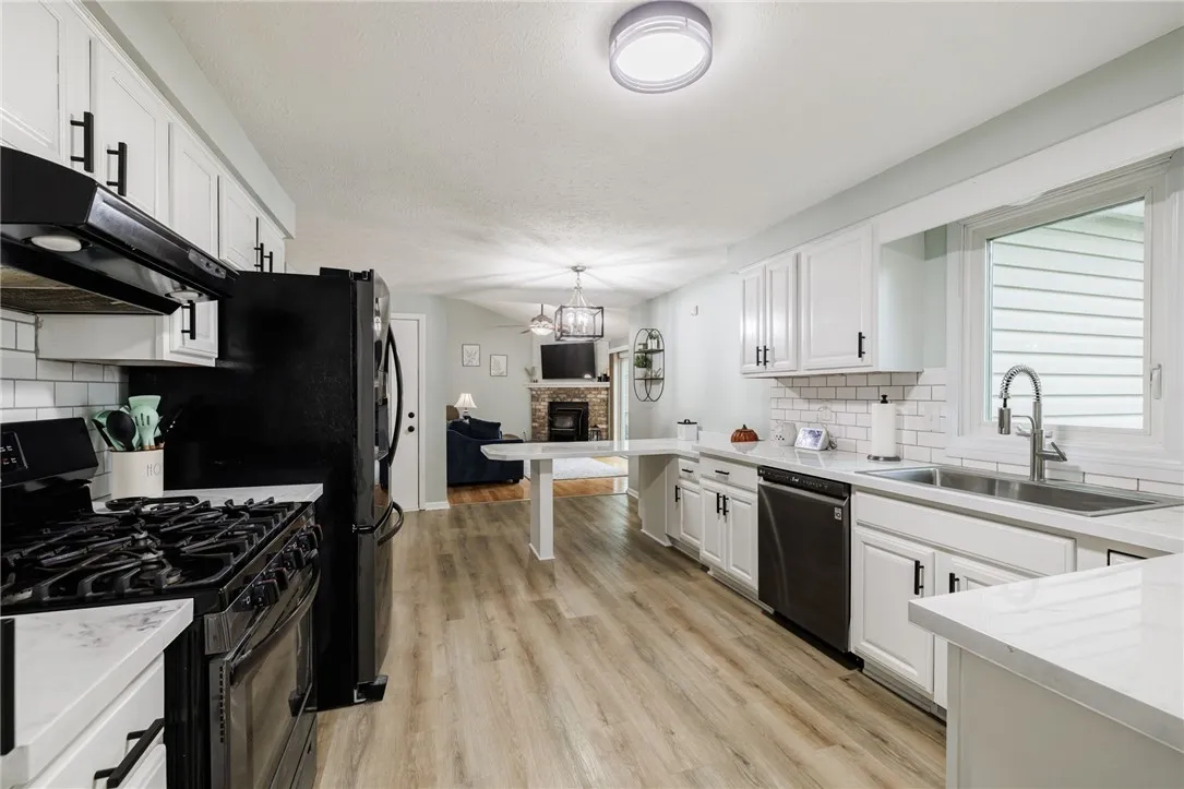 115 Mill Road, Greece, New York 14626, Greece, New York 14626, 4 Bedrooms Bedrooms, 7 Rooms Rooms,2 BathroomsBathrooms,Residential,For Sale,115 Mill Road, Greece, New York 14626,0,R1648947