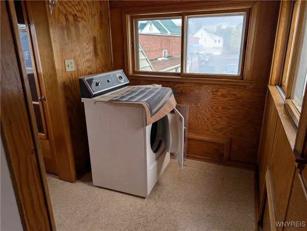 2nd floor laundry