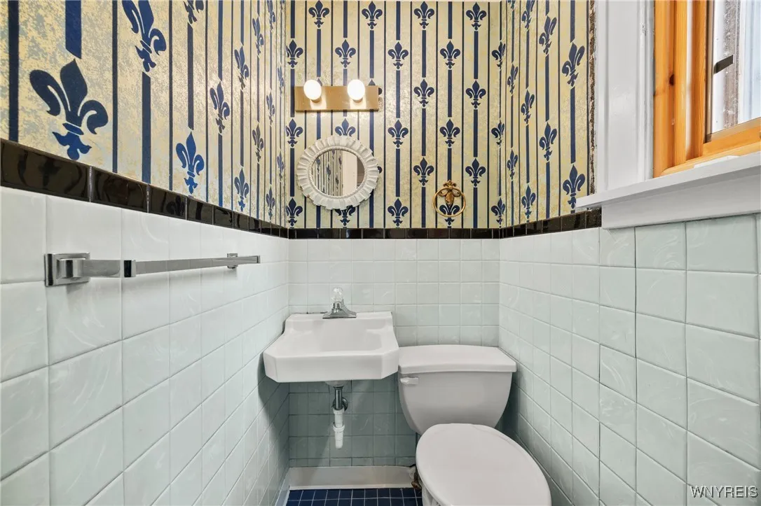 179 Admiral Road, Buffalo, New York 14216, Buffalo, New York 14216, 3 Bedrooms Bedrooms, 11 Rooms Rooms,1 BathroomBathrooms,Residential Lease,For Rent,179 Admiral Road, Buffalo, New York 14216,0,B1649439