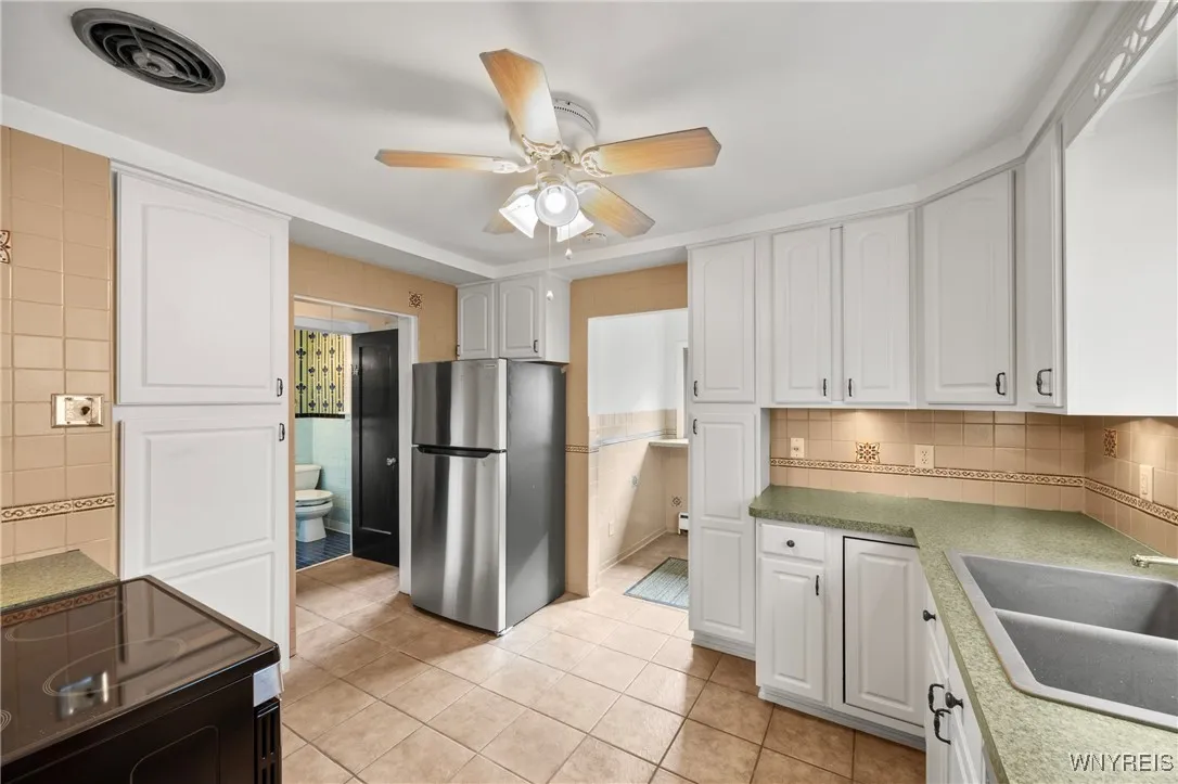 179 Admiral Road, Buffalo, New York 14216, Buffalo, New York 14216, 3 Bedrooms Bedrooms, 11 Rooms Rooms,1 BathroomBathrooms,Residential Lease,For Rent,179 Admiral Road, Buffalo, New York 14216,0,B1649439