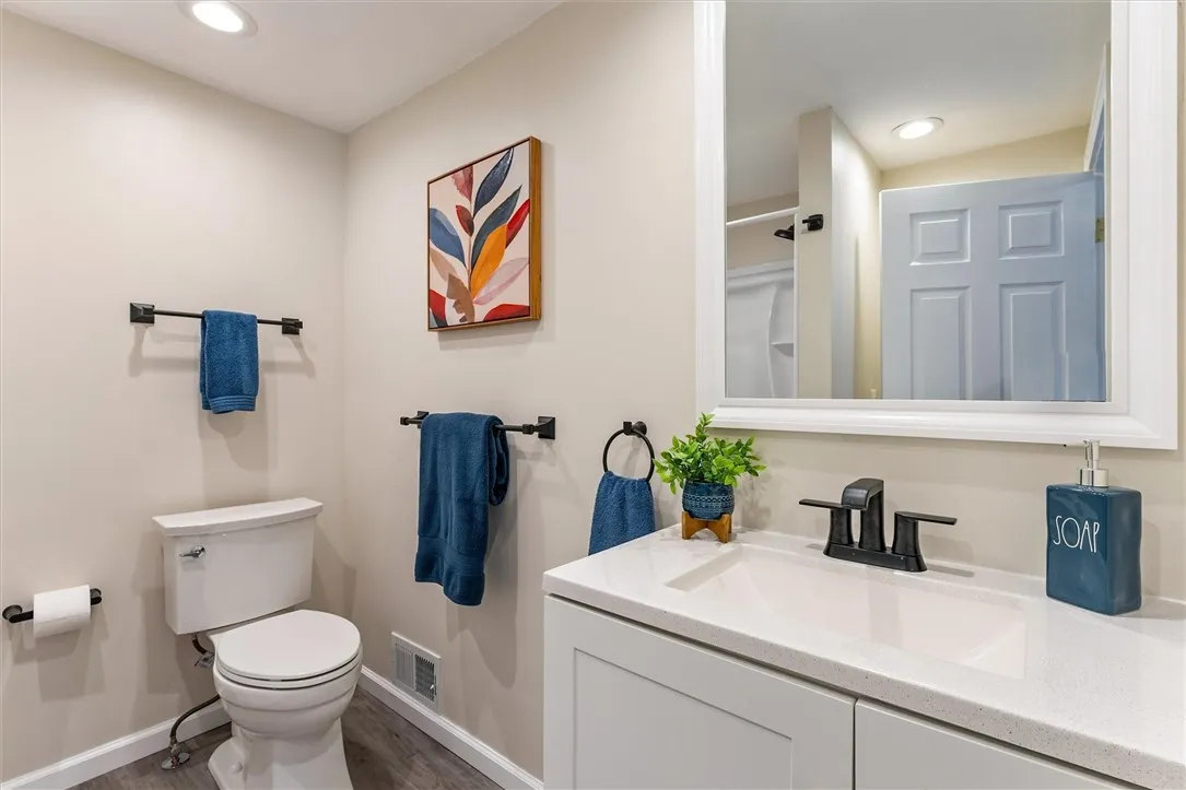 3457 Dewey Avenue, Greece, New York 14616, Greece, New York 14616, 3 Bedrooms Bedrooms, 8 Rooms Rooms,2 BathroomsBathrooms,Residential,For Sale,3457 Dewey Avenue, Greece, New York 14616,0,R1647373