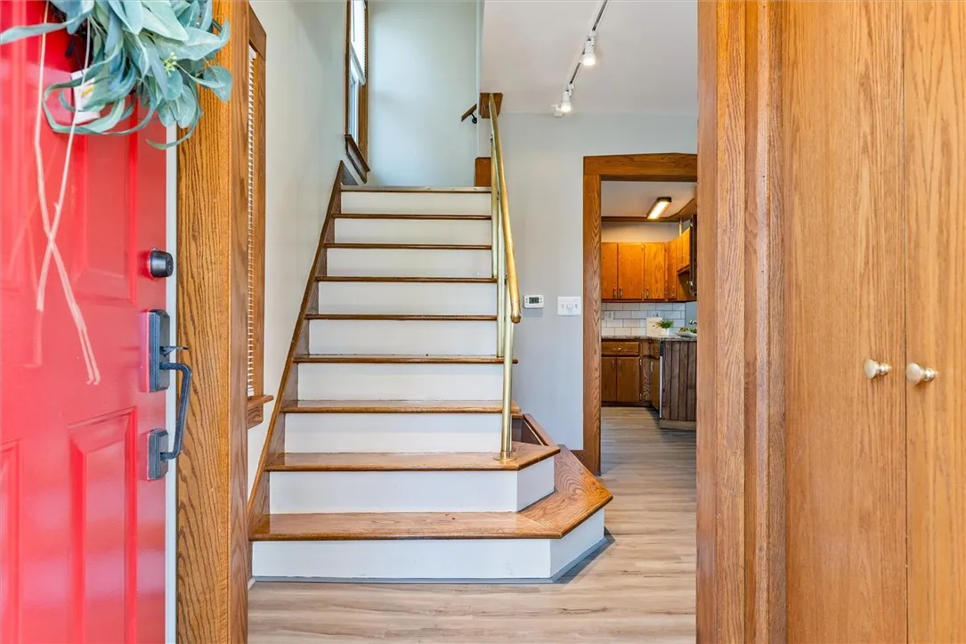 3457 Dewey Avenue, Greece, New York 14616, Greece, New York 14616, 3 Bedrooms Bedrooms, 8 Rooms Rooms,2 BathroomsBathrooms,Residential,For Sale,3457 Dewey Avenue, Greece, New York 14616,0,R1647373