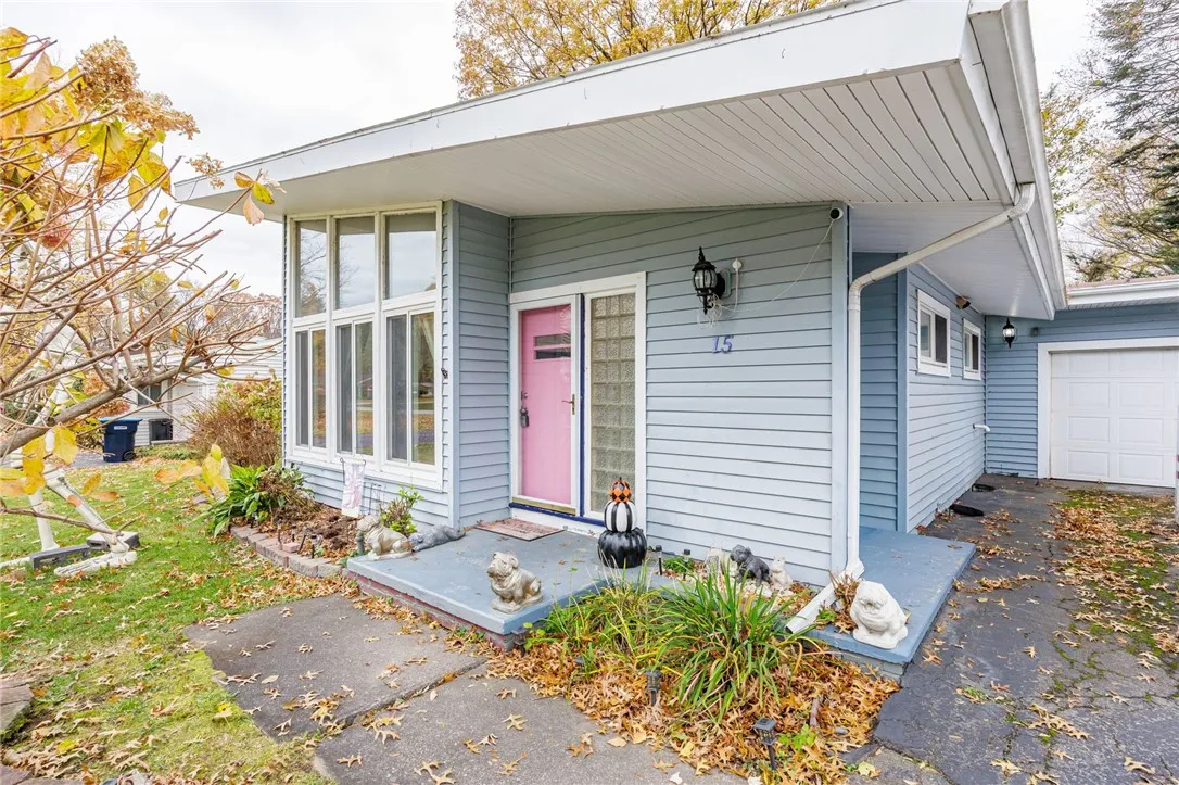 15 Burrows Dr, Penfield, New York 14625, Penfield, New York 14625, 3 Bedrooms Bedrooms, 6 Rooms Rooms,1 BathroomBathrooms,Residential,Closed,15 Burrows Dr, Penfield, New York 14625,0,R1644696