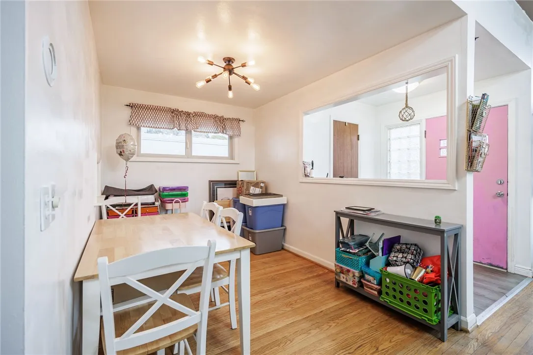 15 Burrows Dr, Penfield, New York 14625, Penfield, New York 14625, 3 Bedrooms Bedrooms, 6 Rooms Rooms,1 BathroomBathrooms,Residential,Closed,15 Burrows Dr, Penfield, New York 14625,0,R1644696