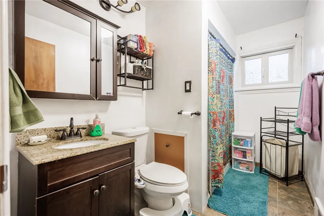 15 Burrows Dr, Penfield, New York 14625, Penfield, New York 14625, 3 Bedrooms Bedrooms, 6 Rooms Rooms,1 BathroomBathrooms,Residential,Closed,15 Burrows Dr, Penfield, New York 14625,0,R1644696