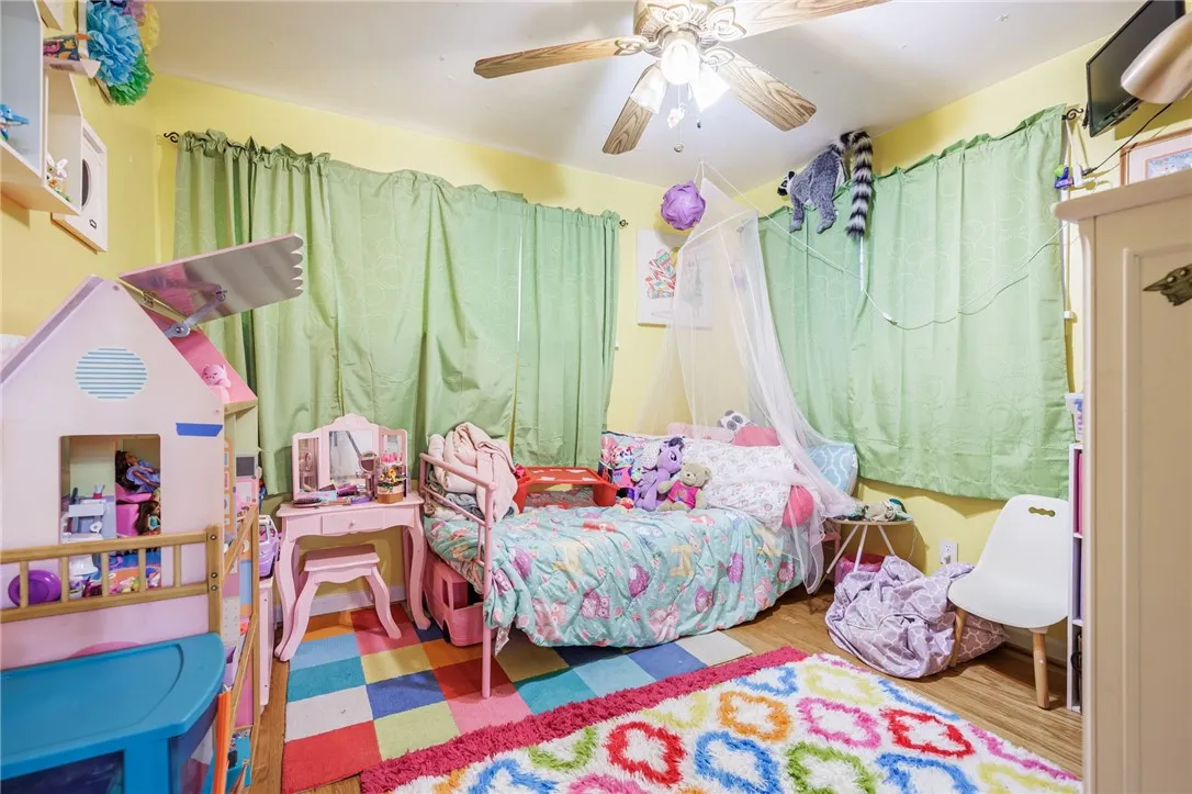 15 Burrows Dr, Penfield, New York 14625, Penfield, New York 14625, 3 Bedrooms Bedrooms, 6 Rooms Rooms,1 BathroomBathrooms,Residential,Closed,15 Burrows Dr, Penfield, New York 14625,0,R1644696