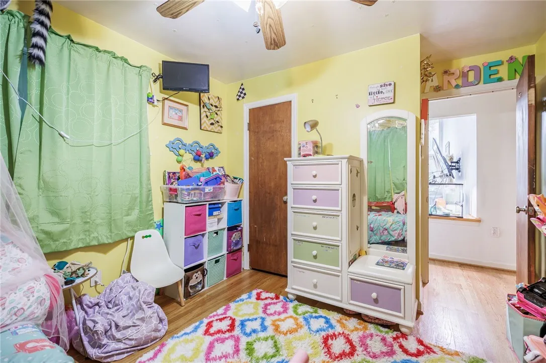 15 Burrows Dr, Penfield, New York 14625, Penfield, New York 14625, 3 Bedrooms Bedrooms, 6 Rooms Rooms,1 BathroomBathrooms,Residential,Closed,15 Burrows Dr, Penfield, New York 14625,0,R1644696