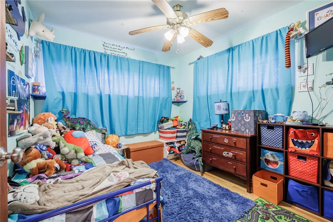 15 Burrows Dr, Penfield, New York 14625, Penfield, New York 14625, 3 Bedrooms Bedrooms, 6 Rooms Rooms,1 BathroomBathrooms,Residential,Closed,15 Burrows Dr, Penfield, New York 14625,0,R1644696