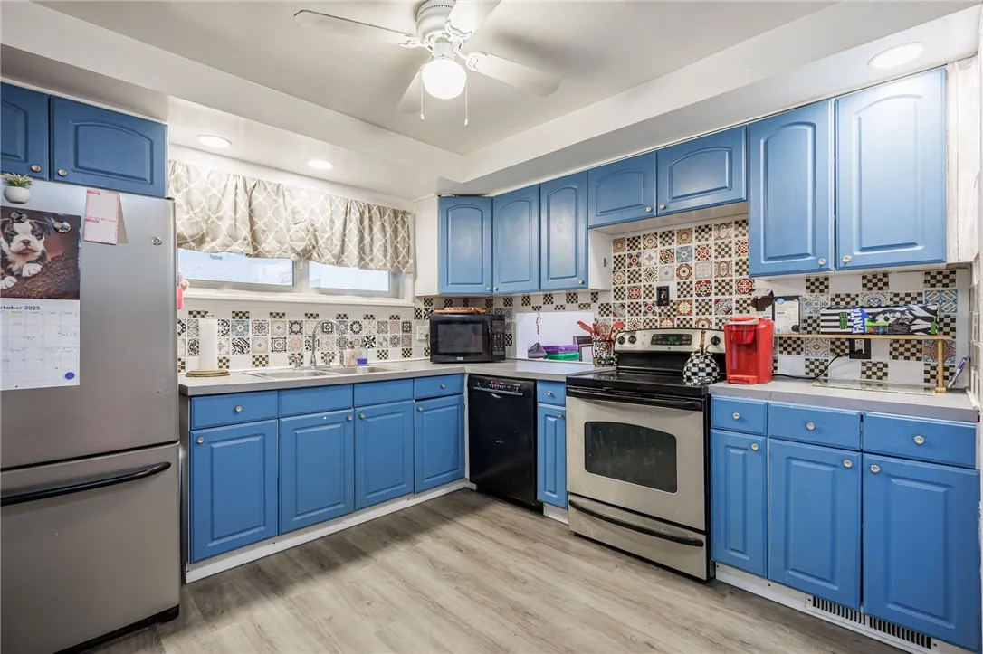 15 Burrows Dr, Penfield, New York 14625, Penfield, New York 14625, 3 Bedrooms Bedrooms, 6 Rooms Rooms,1 BathroomBathrooms,Residential,Closed,15 Burrows Dr, Penfield, New York 14625,0,R1644696