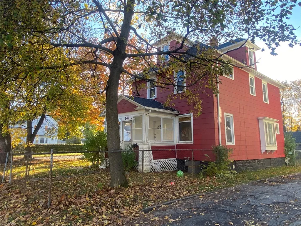 249 Lincoln Avenue, Rochester, New York 14611, Rochester, New York 14611, 3 Bedrooms Bedrooms, 6 Rooms Rooms,1 BathroomBathrooms,Residential,For Sale,249 Lincoln Avenue, Rochester, New York 14611,0,R1649440