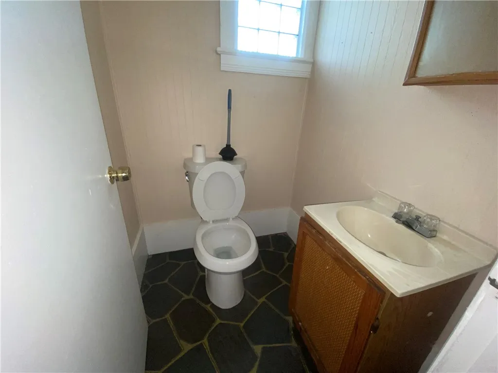 249 Lincoln Avenue, Rochester, New York 14611, Rochester, New York 14611, 3 Bedrooms Bedrooms, 6 Rooms Rooms,1 BathroomBathrooms,Residential,For Sale,249 Lincoln Avenue, Rochester, New York 14611,0,R1649440