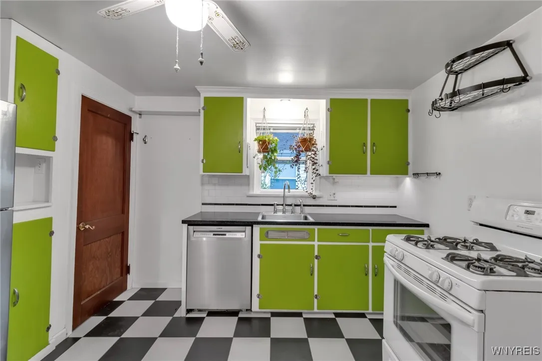 419 Washington Avenue, Tonawanda, New York 14217, Tonawanda, New York 14217, 3 Bedrooms Bedrooms, 7 Rooms Rooms,1 BathroomBathrooms,Residential,For Sale,419 Washington Avenue, Tonawanda, New York 14217,0,B1649028