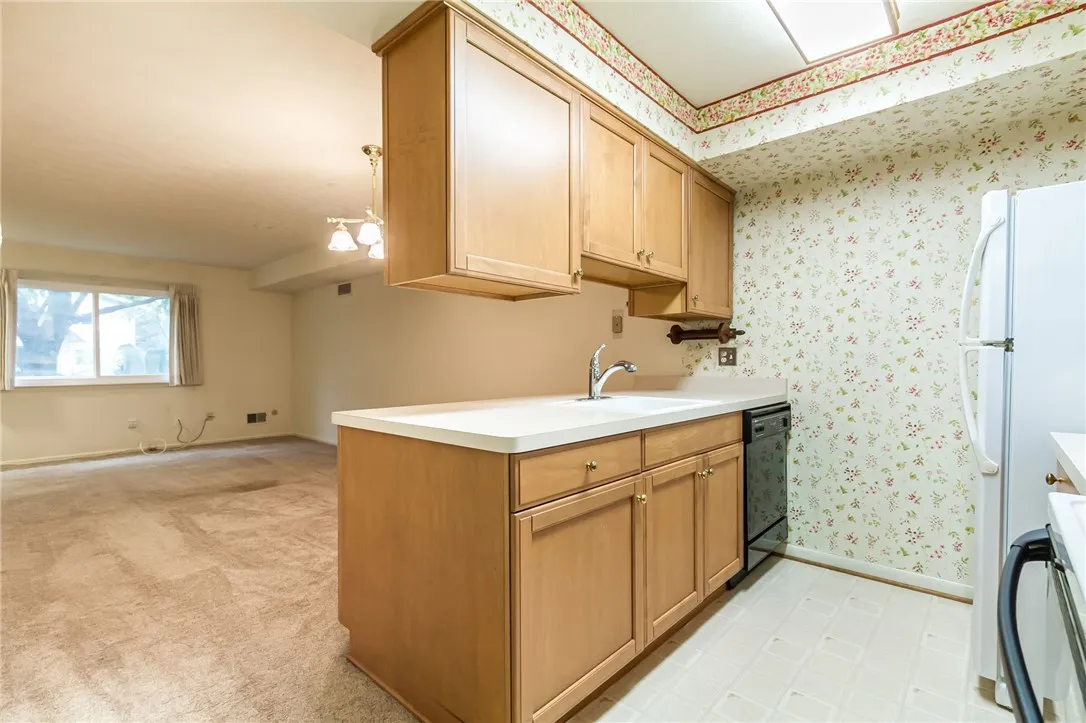 906 Eastbrooke Lane, Brighton, New York 14618, Brighton, New York 14618, 2 Bedrooms Bedrooms, 3 Rooms Rooms,1 BathroomBathrooms,Residential,For Sale,906 Eastbrooke Lane, Brighton, New York 14618,0,R1649027
