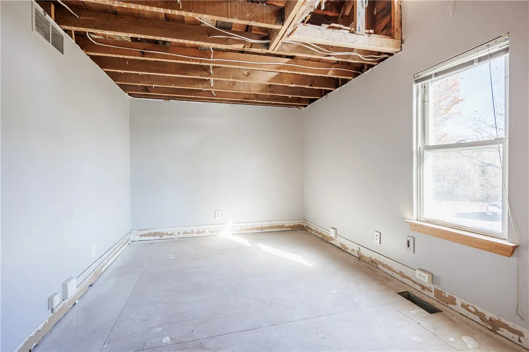 5692 Pittsford Palmyra Road, Pittsford, New York 1, Pittsford, New York 14534, 6 Rooms Rooms,Commercial Sale,For Sale,5692 Pittsford Palmyra Road, Pittsford, New York 1,0,R1648939