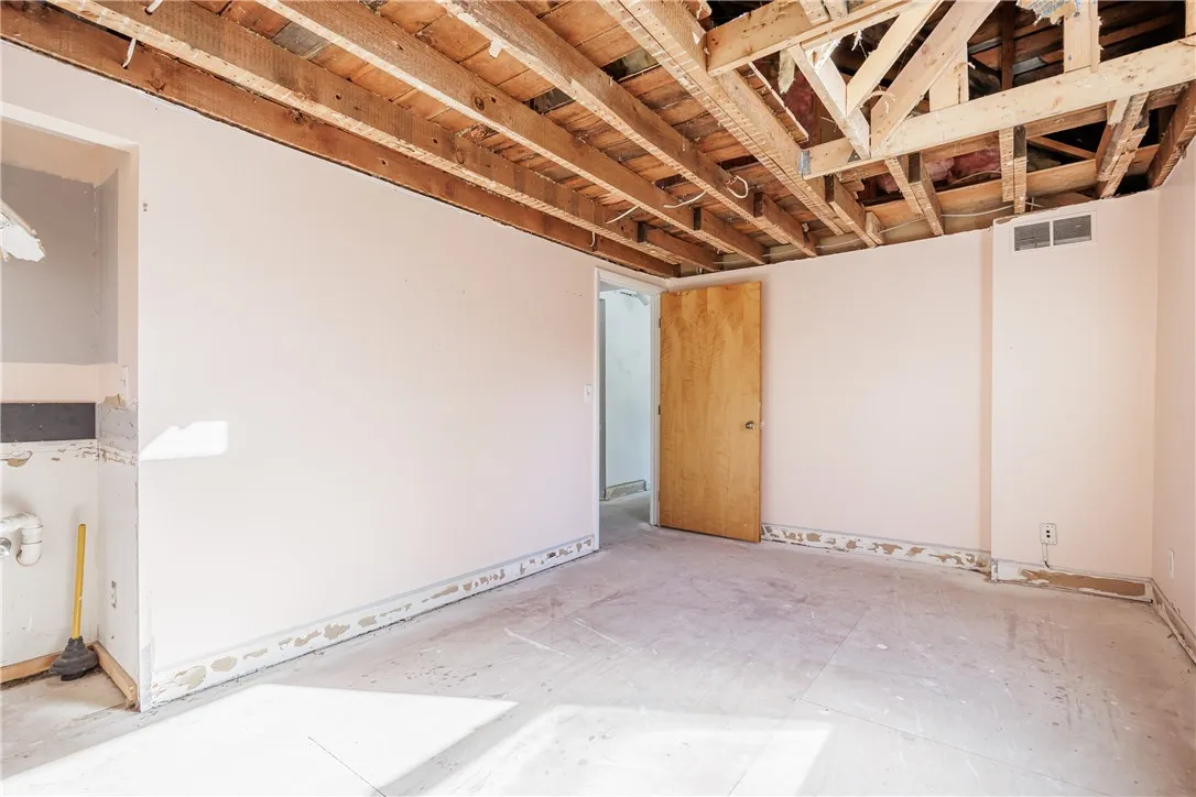 5692 Pittsford Palmyra Road, Pittsford, New York 1, Pittsford, New York 14534, 3 Bedrooms Bedrooms, 6 Rooms Rooms,1 BathroomBathrooms,Residential,For Sale,5692 Pittsford Palmyra Road, Pittsford, New York 1,0,R1649049