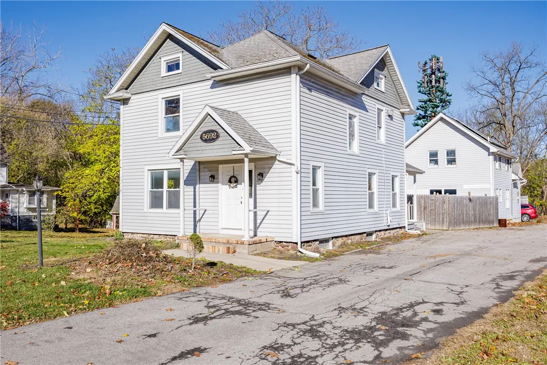 5692 Pittsford Palmyra Road, Pittsford, New York 1, Pittsford, New York 14534, 3 Bedrooms Bedrooms, 6 Rooms Rooms,1 BathroomBathrooms,Residential,For Sale,5692 Pittsford Palmyra Road, Pittsford, New York 1,0,R1649049