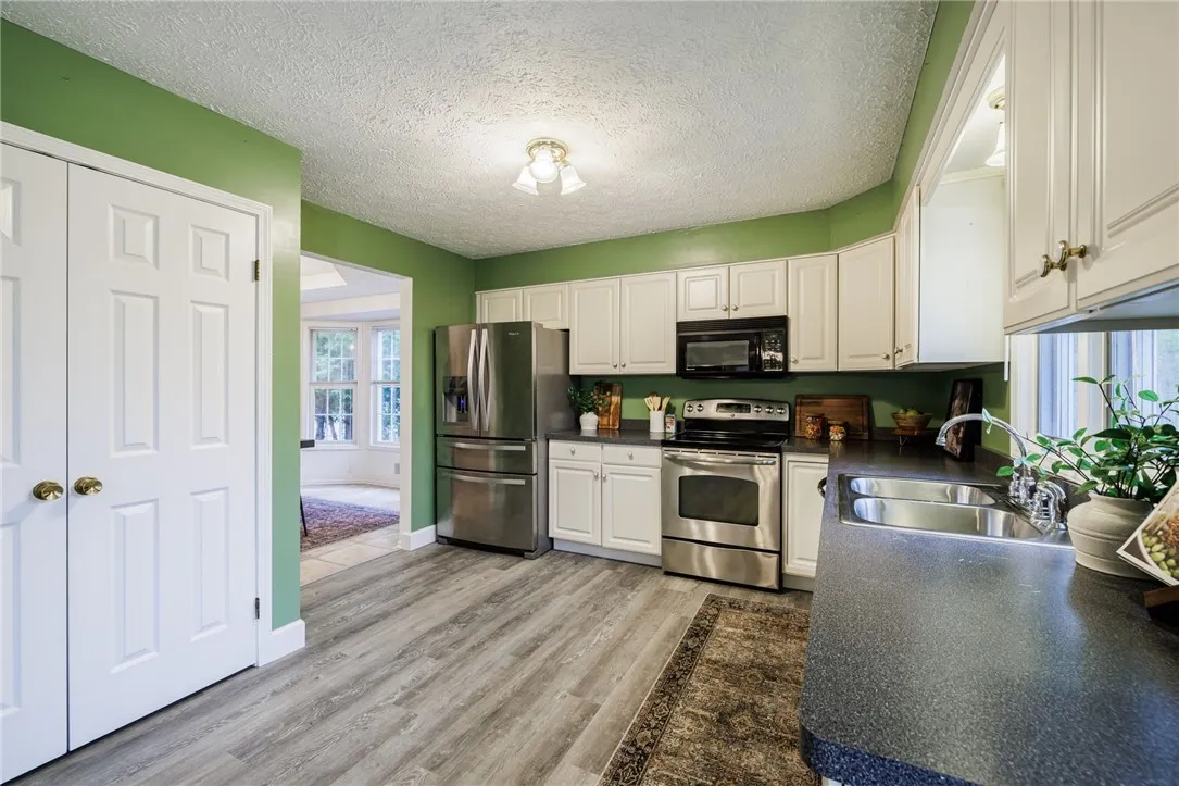 35 Cassandra Circle, Chili, New York 14428, Chili, New York 14428, 4 Bedrooms Bedrooms, 7 Rooms Rooms,3 BathroomsBathrooms,Residential,Closed,35 Cassandra Circle, Chili, New York 14428,0,R1649438