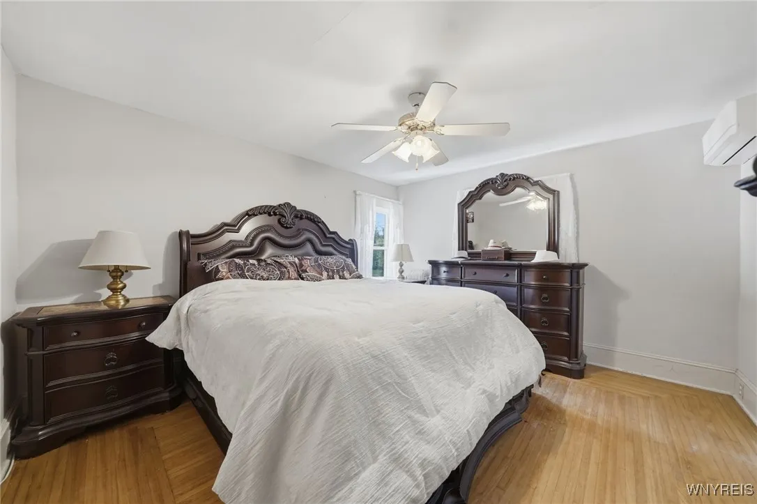 4466 Main Street, Royalton, New York 14067, Royalton, New York 14067, 4 Bedrooms Bedrooms, 10 Rooms Rooms,2 BathroomsBathrooms,Residential,For Sale,4466 Main Street, Royalton, New York 14067,0,B1649501