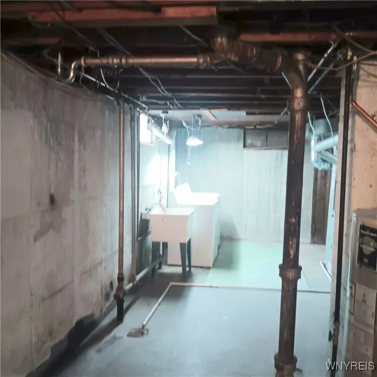 64 Fries Road, Tonawanda, New York 14150, Tonawanda, New York 14150, 4 Bedrooms Bedrooms, 6 Rooms Rooms,1 BathroomBathrooms,Residential,For Sale,64 Fries Road, Tonawanda, New York 14150,0,B1648934