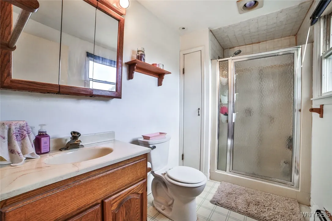 53 Wickham Drive, Amherst, New York 14221, Amherst, New York 14221, 4 Bedrooms Bedrooms, 8 Rooms Rooms,2 BathroomsBathrooms,Residential,For Sale,53 Wickham Drive, Amherst, New York 14221,0,B1649389