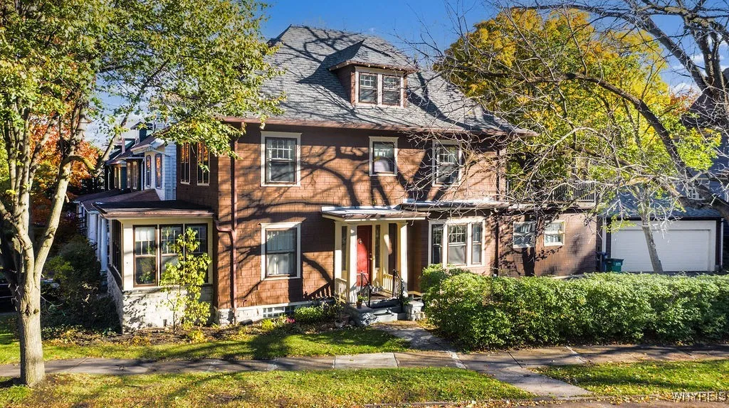 123 Woodward Ave, Buffalo, New York 14214, Buffalo, New York 14214, 4 Bedrooms Bedrooms, 9 Rooms Rooms,2 BathroomsBathrooms,Residential,For Sale,123 Woodward Ave, Buffalo, New York 14214,0,B1649471