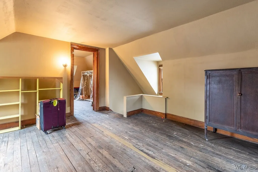 123 Woodward Ave, Buffalo, New York 14214, Buffalo, New York 14214, 4 Bedrooms Bedrooms, 9 Rooms Rooms,2 BathroomsBathrooms,Residential,For Sale,123 Woodward Ave, Buffalo, New York 14214,0,B1649471