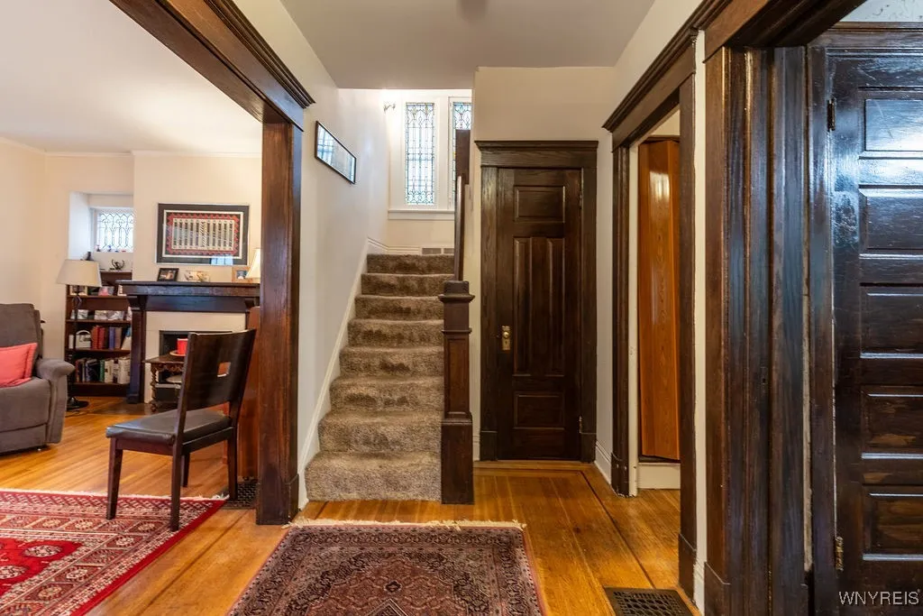 123 Woodward Ave, Buffalo, New York 14214, Buffalo, New York 14214, 4 Bedrooms Bedrooms, 9 Rooms Rooms,2 BathroomsBathrooms,Residential,For Sale,123 Woodward Ave, Buffalo, New York 14214,0,B1649471