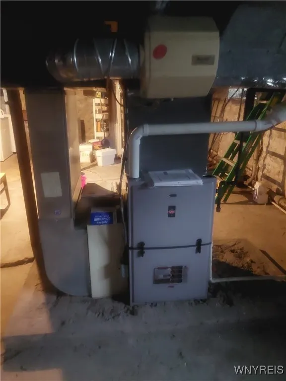 123 Woodward Ave, Buffalo, New York 14214, Buffalo, New York 14214, 4 Bedrooms Bedrooms, 9 Rooms Rooms,2 BathroomsBathrooms,Residential,For Sale,123 Woodward Ave, Buffalo, New York 14214,0,B1649471