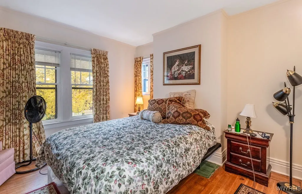 123 Woodward Ave, Buffalo, New York 14214, Buffalo, New York 14214, 4 Bedrooms Bedrooms, 9 Rooms Rooms,2 BathroomsBathrooms,Residential,For Sale,123 Woodward Ave, Buffalo, New York 14214,0,B1649471