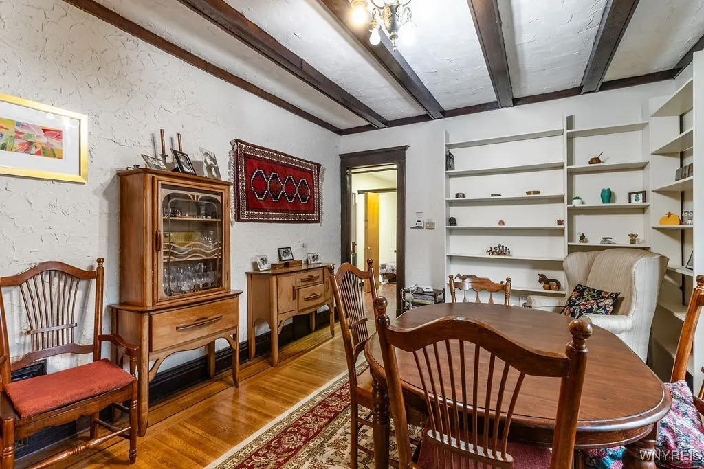 123 Woodward Ave, Buffalo, New York 14214, Buffalo, New York 14214, 4 Bedrooms Bedrooms, 9 Rooms Rooms,2 BathroomsBathrooms,Residential,For Sale,123 Woodward Ave, Buffalo, New York 14214,0,B1649471