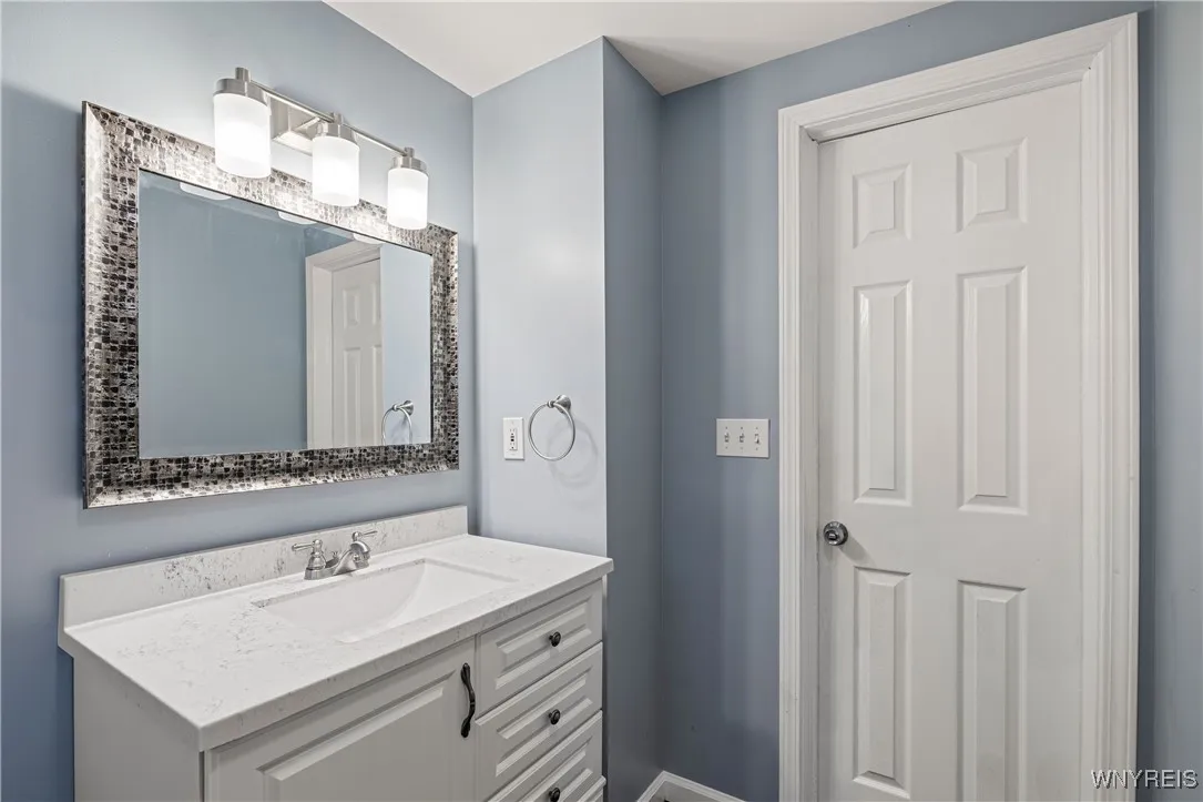 142 Albert Drive, Lancaster, New York 14086, Lancaster, New York 14086, 4 Bedrooms Bedrooms, 9 Rooms Rooms,1 BathroomBathrooms,Residential,For Sale,142 Albert Drive, Lancaster, New York 14086,0,B1649384