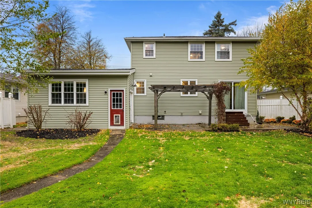 142 Albert Drive, Lancaster, New York 14086, Lancaster, New York 14086, 4 Bedrooms Bedrooms, 9 Rooms Rooms,1 BathroomBathrooms,Residential,For Sale,142 Albert Drive, Lancaster, New York 14086,0,B1649384