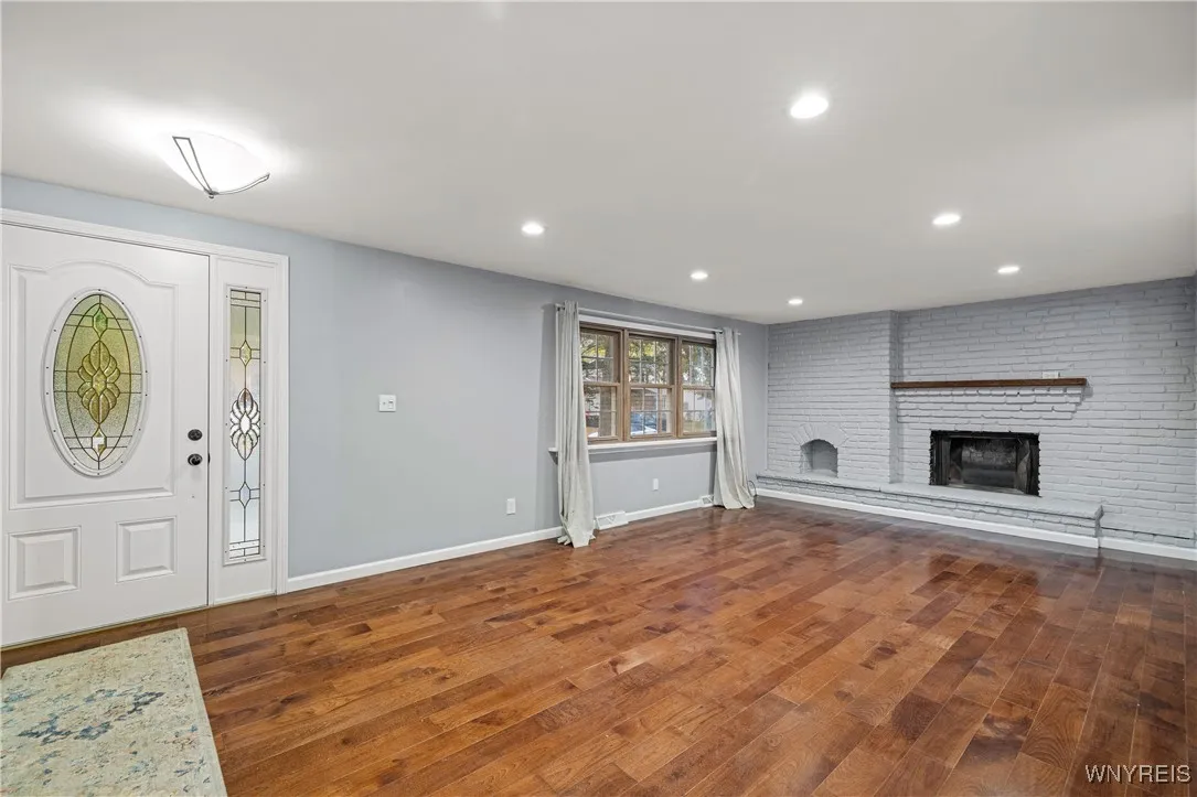 142 Albert Drive, Lancaster, New York 14086, Lancaster, New York 14086, 4 Bedrooms Bedrooms, 9 Rooms Rooms,1 BathroomBathrooms,Residential,For Sale,142 Albert Drive, Lancaster, New York 14086,0,B1649384