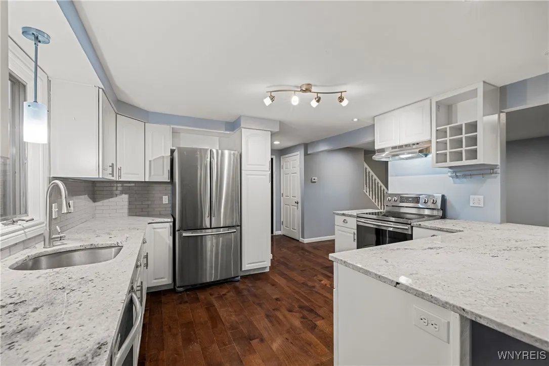 142 Albert Drive, Lancaster, New York 14086, Lancaster, New York 14086, 4 Bedrooms Bedrooms, 9 Rooms Rooms,1 BathroomBathrooms,Residential,For Sale,142 Albert Drive, Lancaster, New York 14086,0,B1649384
