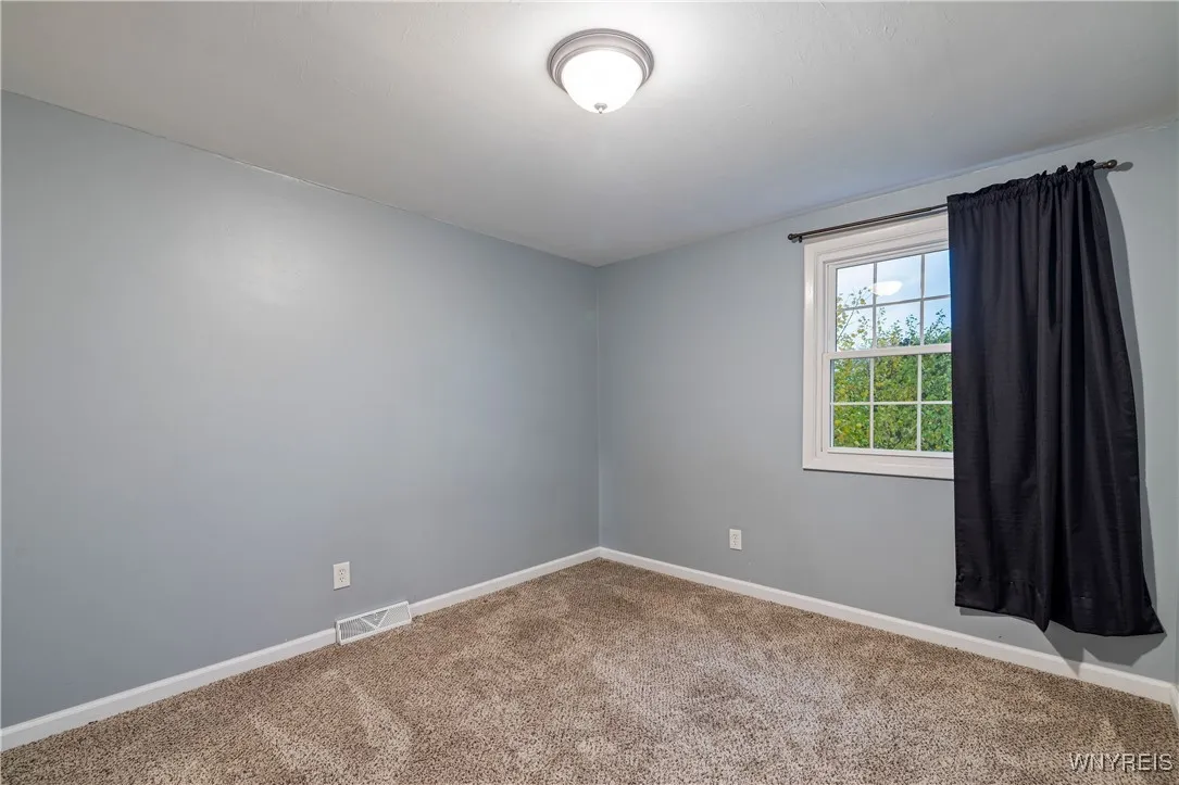 142 Albert Drive, Lancaster, New York 14086, Lancaster, New York 14086, 4 Bedrooms Bedrooms, 9 Rooms Rooms,1 BathroomBathrooms,Residential,For Sale,142 Albert Drive, Lancaster, New York 14086,0,B1649384