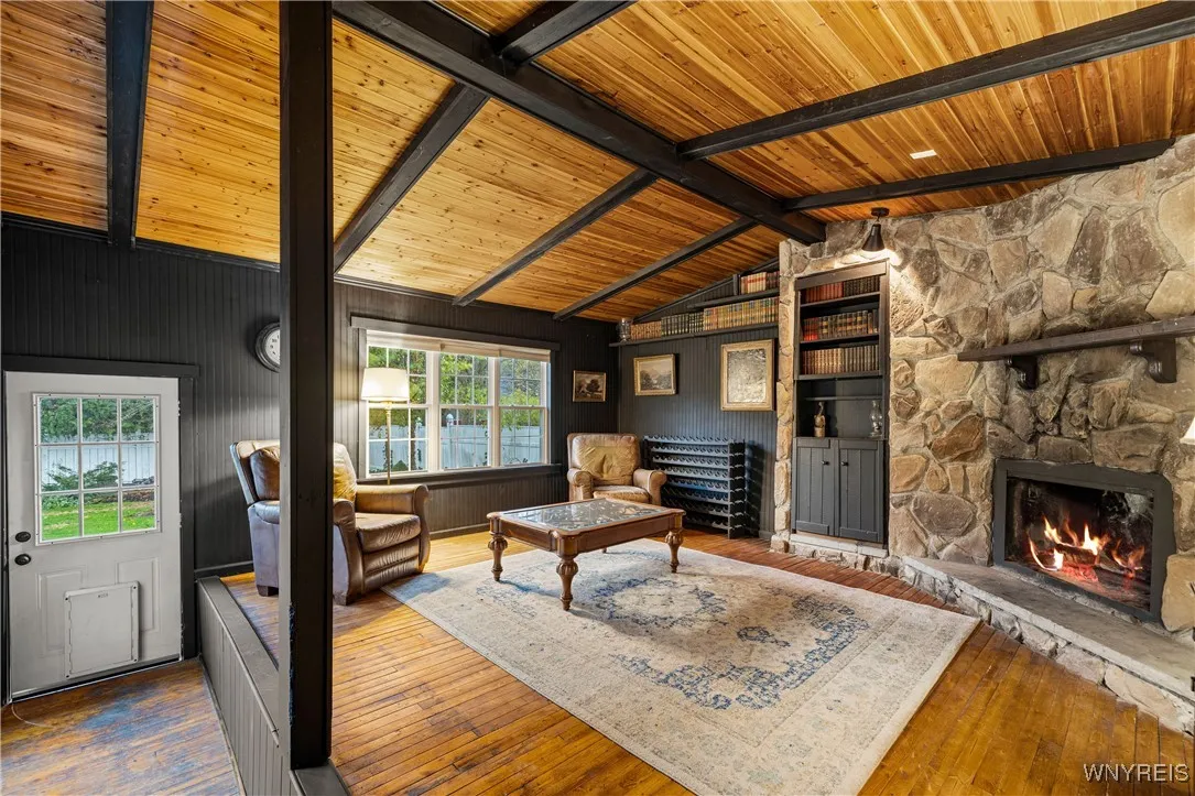 142 Albert Drive, Lancaster, New York 14086, Lancaster, New York 14086, 4 Bedrooms Bedrooms, 9 Rooms Rooms,1 BathroomBathrooms,Residential,For Sale,142 Albert Drive, Lancaster, New York 14086,0,B1649384