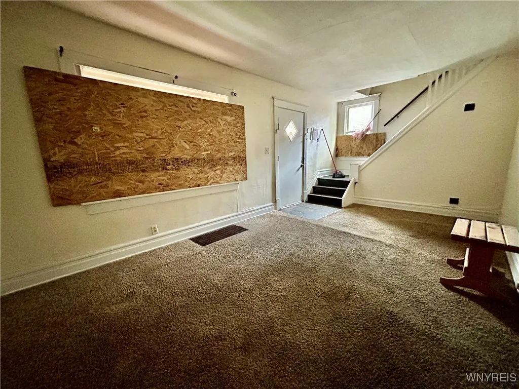 5 Fennimore Avenue, Buffalo, New York 14215, Buffalo, New York 14215, 3 Bedrooms Bedrooms, 5 Rooms Rooms,1 BathroomBathrooms,Residential,For Sale,5 Fennimore Avenue, Buffalo, New York 14215,0,B1649538