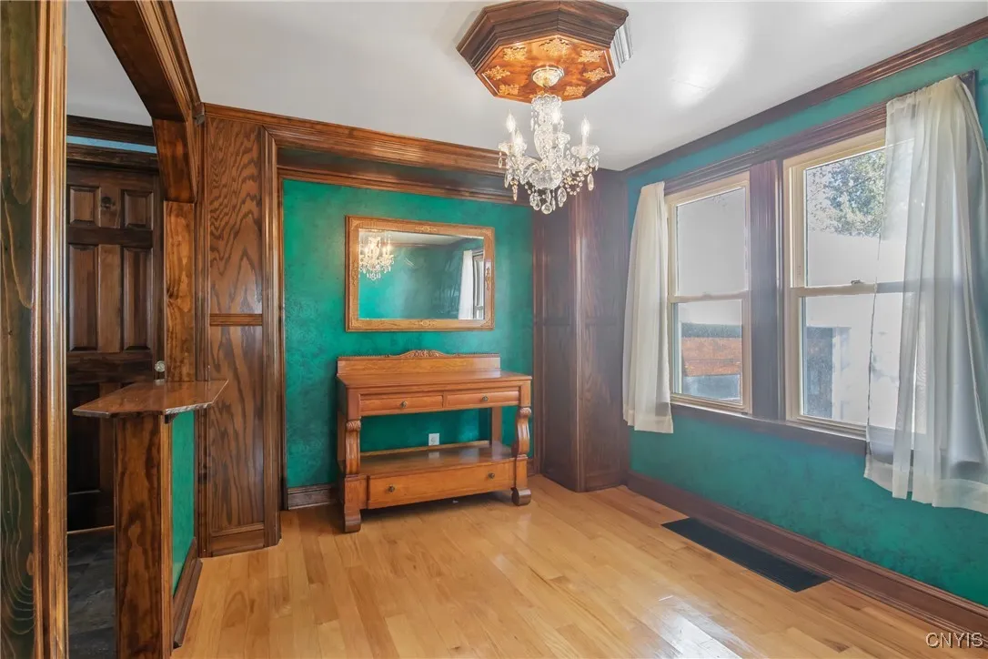 Syracuse, New York 13224, 2 Bedrooms Bedrooms, 9 Rooms Rooms,1 BathroomBathrooms,Residential,For Sale,0,S1649255