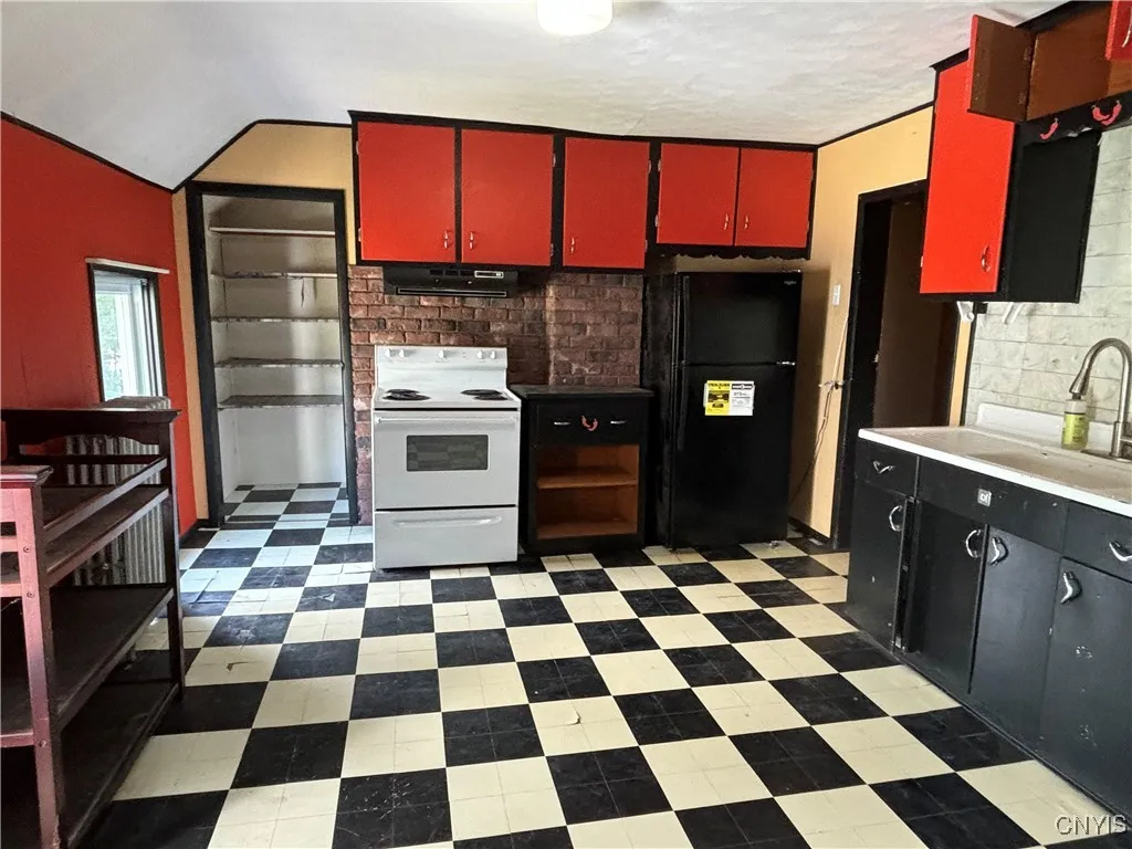 31 Garfield Street, Cortland, New York 13045, Cortland, New York 13045, 4 Bedrooms Bedrooms, ,2 BathroomsBathrooms,Residential,For Sale,31 Garfield Street, Cortland, New York 13045,0,S1649463