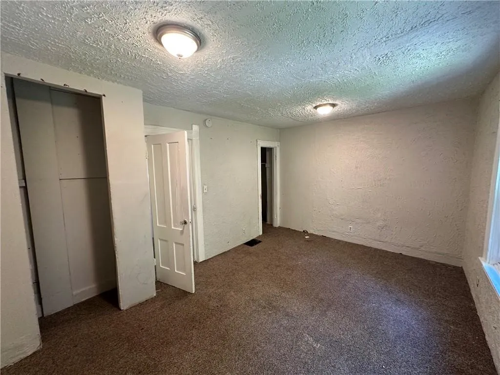 933 Jefferson Avenue, Rochester, New York 14611, Rochester, New York 14611, 3 Bedrooms Bedrooms, 6 Rooms Rooms,1 BathroomBathrooms,Residential,For Sale,933 Jefferson Avenue, Rochester, New York 14611,0,R1649457